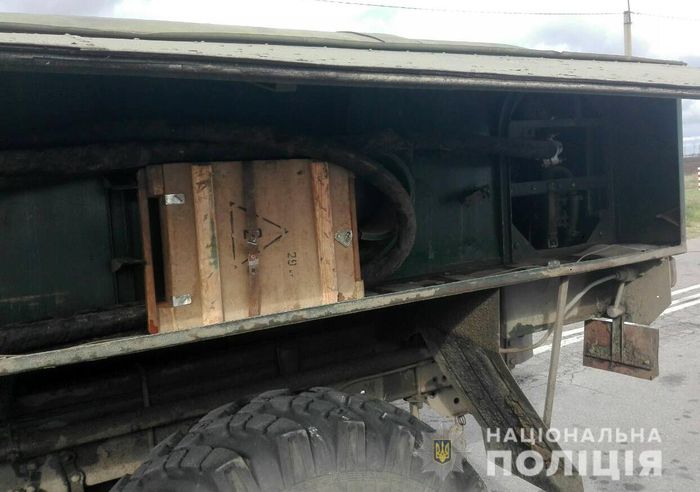8 тысяч патронов, 55 ящиков водки и 2 миллиона налички нашли силовики в Мелитополе