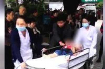 В Китае женщина ранила ножом 14 детей в детском саду