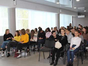 "Школа успеха" для подростков открылась в Мелитополе
