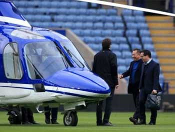 СМИ: На борту рухнувшего вертолета находилось еще четыре человека, кроме владельца "Лестер Сити"