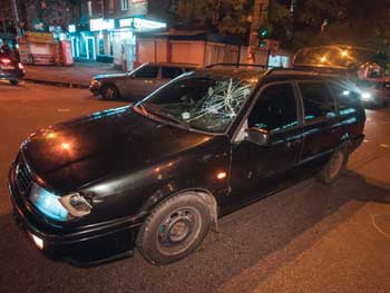 В Киеве Volkswagen сбил девочку-подростка