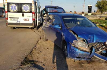 В тройном ДТП в Кирилловке пострадал водитель "китайца"
