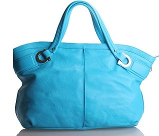 в этом магазине кожаных сумок