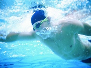 Запорожский пловец стал победителем среди юниоров на открытой воде фото