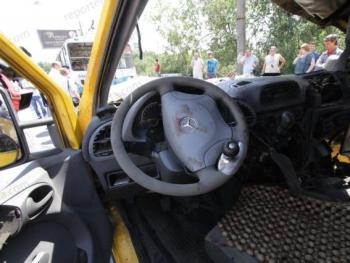 В Запорожье бастуют против маршруток фото