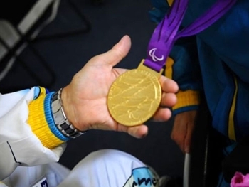 Запорожец взял золото на турнире по боевому самбо фото
