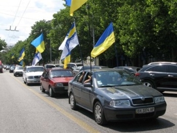 На киевский Евромайдан едет автоподкрепление из Ивано-Франковска фото