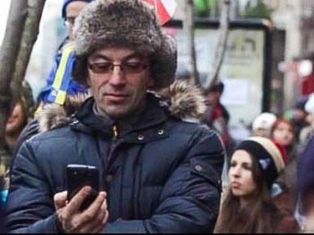 На Майдане орудуют мобильные пираты фото