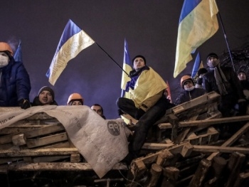 Как прошла ночь на Евромайдане фото