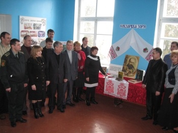 Акимовский район отметил День соборности и свободы фото