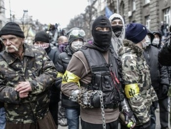 На Евромайдане обнаружили доказательство авторства провокаций титушок фото