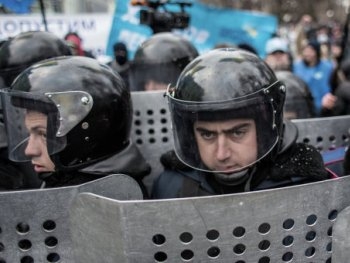Киев массово покидают силовики фото