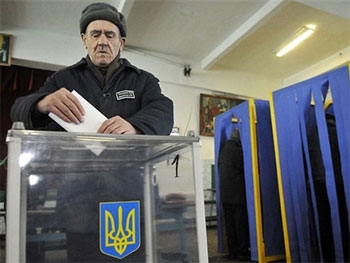 Внеочередные президентские выборы в Украине назначены на 25 мая 2014 года фото