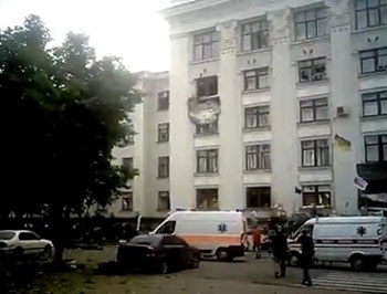 В здании Луганской ОГА прогремел взрыв фото