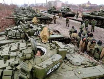 Российские войска возвращаются к украинской границе фото