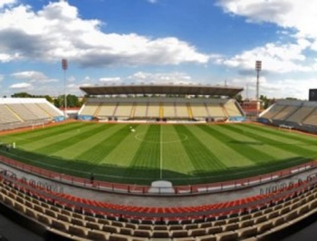 В Запорожье заминировали стадион Славутич-Арена фото