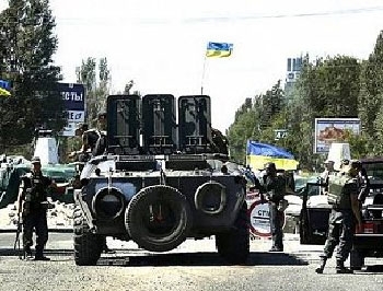 Украинские силовики оборудовали более 100 блокпостов и опорных пунктов фото