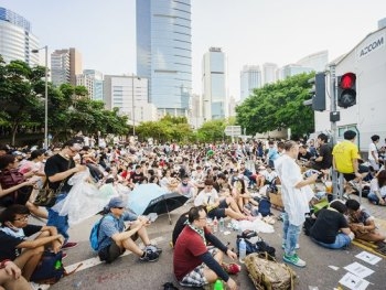 В Гонконге обостряется ситуация с протестующими фото