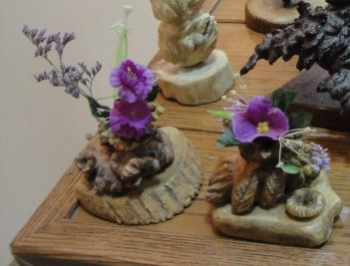 В Бердянске устроили выставку поделок из корней фото