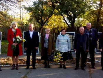 Кушугумцы почтили память павших героев-освободителей фото