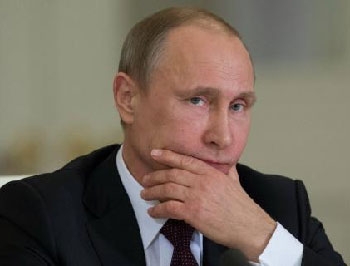 Рейтинг Путина упал на 6% фото