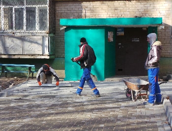 Ремонт внутридворовых дорог в этом году подходит к концу фото