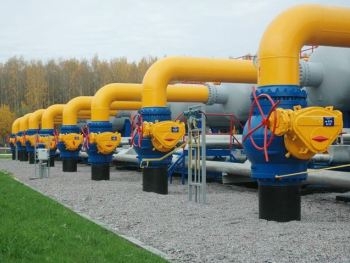 Украина в 2014 импортировала меньше российского газа фото