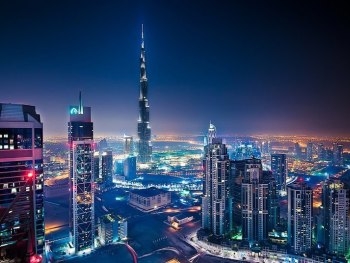 В Дубае горит самый высокий жилой дом фото