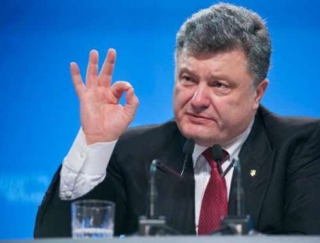 Каждый третий украинец одобряет действия Порошенко фото