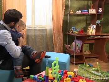 Холостяк-5: Марина познакомила Сергея Мельника с сыном фото