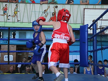 Боксеры ДЮСШ-1 успешно выступили на турнире-мемориале Ушакова и Хатина фото