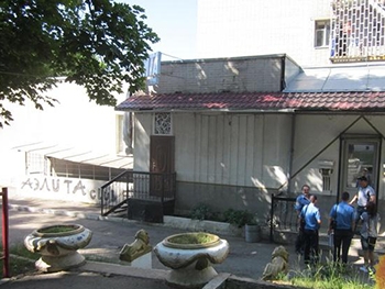 Милиция выясняет причины поножовщины в Харькове между украинцами и иностранцами фото