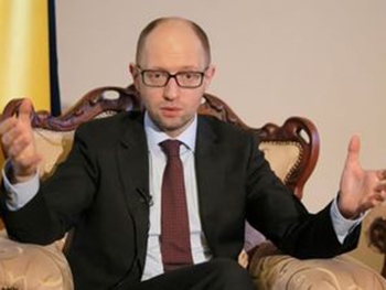 Яценюк рассказал когда украинцы узнают правду о тарифах фото