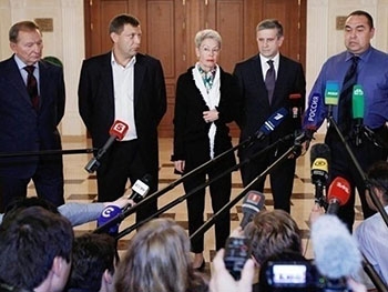 Сегодня стартуют минские переговоры по Донбассу фото