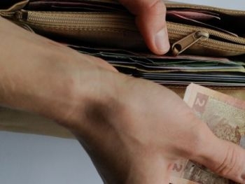 В Запорожской области растут долги по зарплате фото