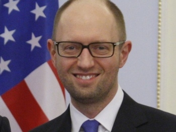 Яценюк посетит Канаду и Великобританию фото