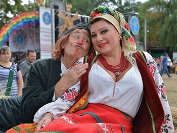 Артисты Черешни зовут с собой на Сорочинскую ярмарку фото