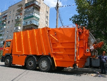 Кому придется платить за вывоз мусора больше, чтобы власть не потеряла баллы накануне выборов фото