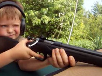 В США 11-летий мальчик расстрелял девочку из-за щенка фото