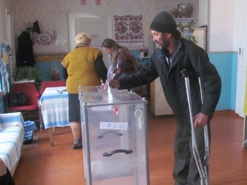 В Приазовском районе выборы стартовали - жители сел голосуют за лучшую жизнь фото