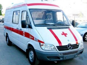 Милиция занялась случаем смерти в карете скорой помощи фото