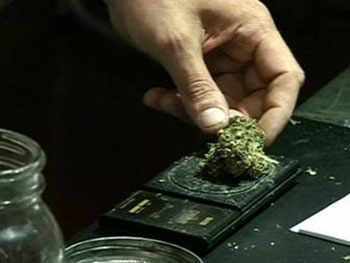 Школьника судили за продажу наркотиков фото