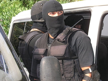 Доскандалили. В Мелитополь прибудут бойцы спецназначения фото