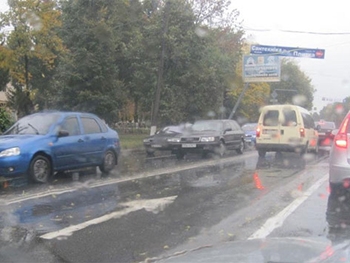 Непогода добавила работы патрульной службе: за сутки в ДТП пострадали два человека фото