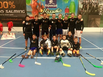 Мелитопольские флорболисты-юниоры добыли победы в Запорожье фото
