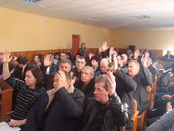 В Приазовском райсовете прокатили фракцию Оппозиционного блока фото