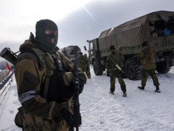 Боевики на Донбассе используют освобожденные территории как полигоны фото