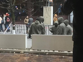 В центре Киева разгромили ресторан фото
