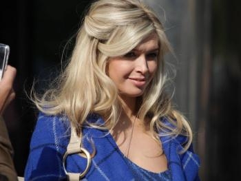 Вера Брежнева примерила свадебное платье фото