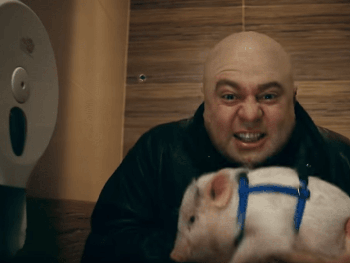 Это вам за Севастополь: 95-й квартал снял пародию на культовый фильм русского мира фото